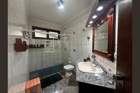 Casa de condomínio para alugar com 571m², 3 quartos e 4 vagas Casa de condomínio para alugar com 571m², 3 quartos e 4 vagasBanheiro social