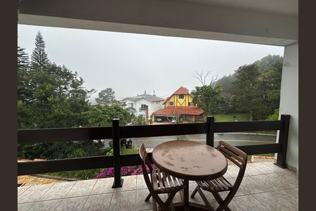 Casa de condomínio para alugar com 571m², 3 quartos e 4 vagas Casa de condomínio para alugar com 571m², 3 quartos e 4 vagasVaranda do Quarto 1