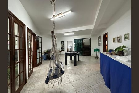 Casa de condomínio para alugar com 571m², 3 quartos e 4 vagas Casa de condomínio para alugar com 571m², 3 quartos e 4 vagasÁrea comum