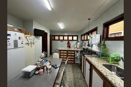 Casa de condomínio para alugar com 571m², 3 quartos e 4 vagas Casa de condomínio para alugar com 571m², 3 quartos e 4 vagasCozinha