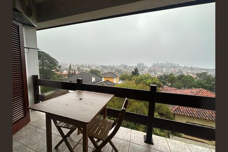 Casa de condomínio para alugar com 571m², 3 quartos e 4 vagas Casa de condomínio para alugar com 571m², 3 quartos e 4 vagasVaranda do Quarto 2