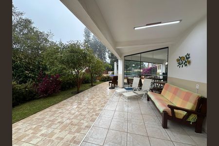 Casa de condomínio para alugar com 571m², 3 quartos e 4 vagas Casa de condomínio para alugar com 571m², 3 quartos e 4 vagasVaranda
