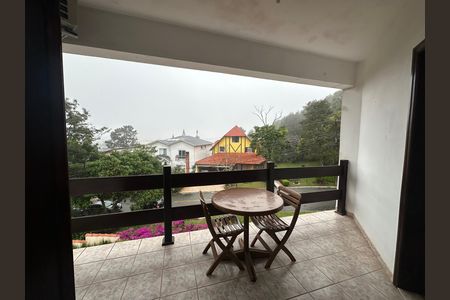 Casa de condomínio para alugar com 571m², 3 quartos e 4 vagas Casa de condomínio para alugar com 571m², 3 quartos e 4 vagasVaranda do Quarto 1