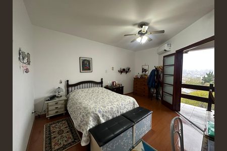 Casa de condomínio para alugar com 571m², 3 quartos e 4 vagas Casa de condomínio para alugar com 571m², 3 quartos e 4 vagasSuíte 2