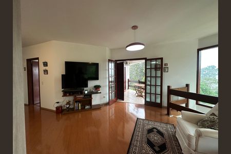 Casa de condomínio para alugar com 571m², 3 quartos e 4 vagas Casa de condomínio para alugar com 571m², 3 quartos e 4 vagasSala 2