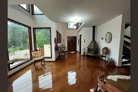 Sala de casa de condomínio para alugar com 3 quartos, 571m² em Morada dos Pinheiros (aldeia da Serra), Barueri