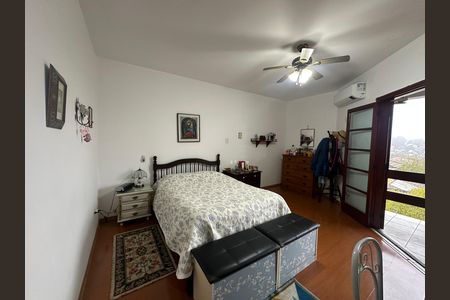 Casa de condomínio para alugar com 571m², 3 quartos e 4 vagas Casa de condomínio para alugar com 571m², 3 quartos e 4 vagasSuíte 2