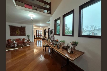Sala de casa de condomínio para alugar com 3 quartos, 571m² em Morada dos Pinheiros (aldeia da Serra), Barueri