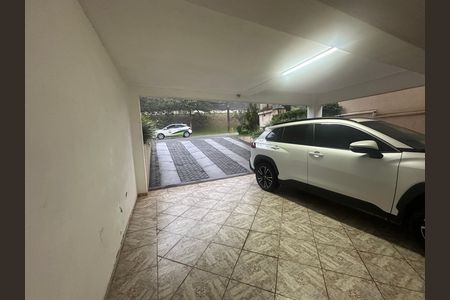 Casa de condomínio para alugar com 571m², 3 quartos e 4 vagas Casa de condomínio para alugar com 571m², 3 quartos e 4 vagasGaragem