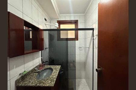 Casa de condomínio para alugar com 571m², 3 quartos e 4 vagas Casa de condomínio para alugar com 571m², 3 quartos e 4 vagasBanheiro de serviço