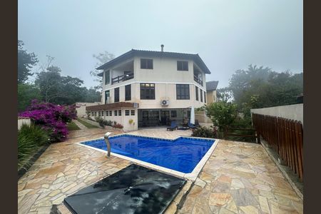 Casa de condomínio para alugar com 571m², 3 quartos e 4 vagas Casa de condomínio para alugar com 571m², 3 quartos e 4 vagasPiscina