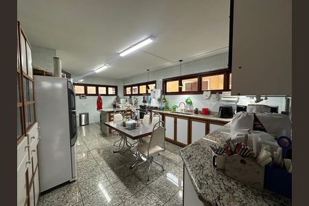 Casa de condomínio para alugar com 571m², 3 quartos e 4 vagas Casa de condomínio para alugar com 571m², 3 quartos e 4 vagasCozinha