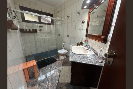 Casa de condomínio para alugar com 571m², 3 quartos e 4 vagas Casa de condomínio para alugar com 571m², 3 quartos e 4 vagasBanheiro social