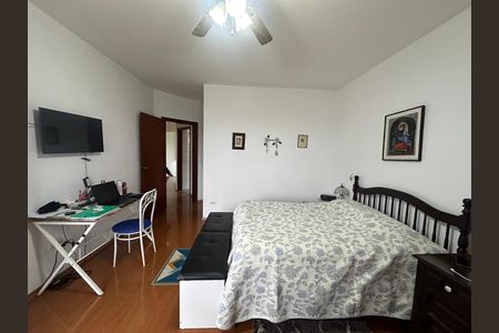 Casa de condomínio para alugar com 571m², 3 quartos e 4 vagas Casa de condomínio para alugar com 571m², 3 quartos e 4 vagasSuíte 2
