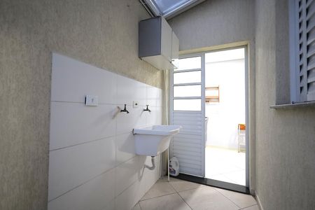 Apartamento à venda com 53m², 2 quartos e 1 vaga Apartamento à venda com 53m², 2 quartos e 1 vagaÁrea de Serviço