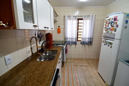 Casa à venda com 183m², 3 quartos e 3 vagasCozinha