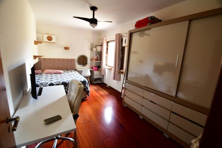 Casa à venda com 183m², 3 quartos e 3 vagasQuarto 2