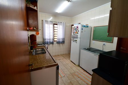 Casa à venda com 183m², 3 quartos e 3 vagasCozinha