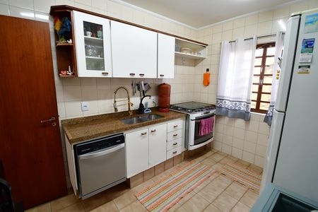 Casa à venda com 183m², 3 quartos e 3 vagasCozinha
