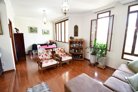 Casa à venda com 183m², 3 quartos e 3 vagasSala