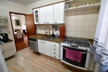 Casa à venda com 183m², 3 quartos e 3 vagasCozinha