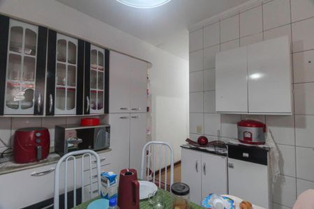 Casa à venda com 125m², 3 quartos e 2 vagasCozinha