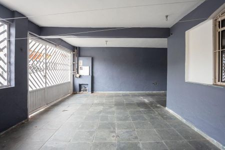 Casa à venda com 180m², 4 quartos e 3 vagas Casa à venda com 180m², 4 quartos e 3 vagasGaragem