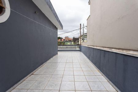 Casa à venda com 180m², 4 quartos e 3 vagas Casa à venda com 180m², 4 quartos e 3 vagasÁrea Externa