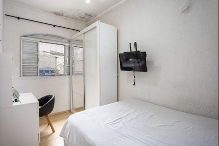 Casa à venda com 180m², 4 quartos e 3 vagas Casa à venda com 180m², 4 quartos e 3 vagasQuarto