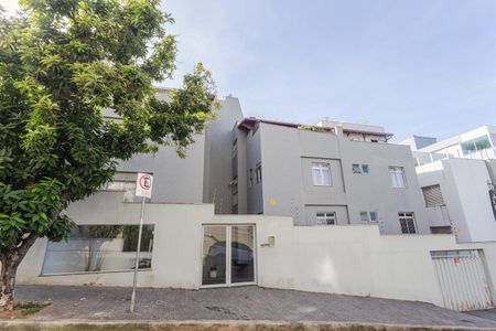 Apartamento para alugar com 93m², 3 quartos e 2 vagas Apartamento para alugar com 93m², 3 quartos e 2 vagasFachada