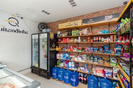 Apartamento à venda com 52m², 2 quartos e 1 vaga Apartamento à venda com 52m², 2 quartos e 1 vagaMini Mercado