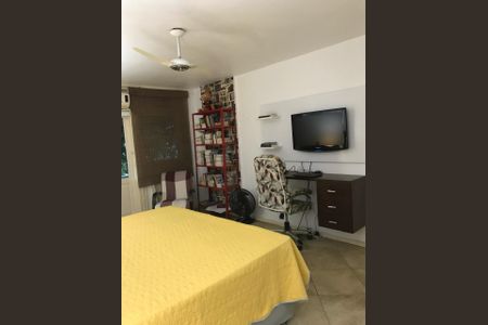 Casa de condomínio à venda com 212m², 4 quartos e 2 vagasQuarto 