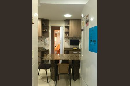 Casa de condomínio à venda com 212m², 4 quartos e 2 vagasCozinha