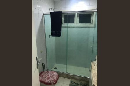 Casa de condomínio à venda com 212m², 4 quartos e 2 vagasBanheiro 