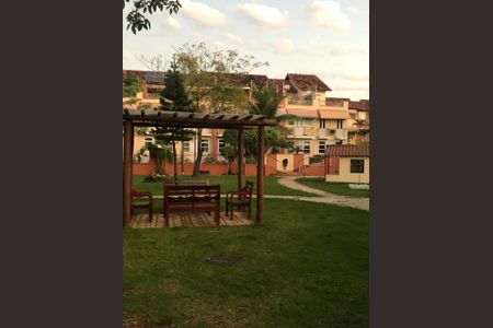 Casa de condomínio à venda com 212m², 4 quartos e 2 vagasÁrea externa