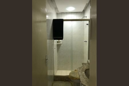 Casa de condomínio à venda com 212m², 4 quartos e 2 vagasBanheiro 