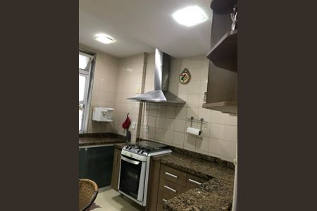 Casa de condomínio à venda com 212m², 4 quartos e 2 vagasCozinha