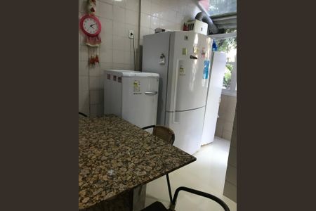 Casa de condomínio à venda com 212m², 4 quartos e 2 vagasCozinha