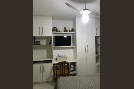 Casa de condomínio à venda com 212m², 4 quartos e 2 vagasQuarto