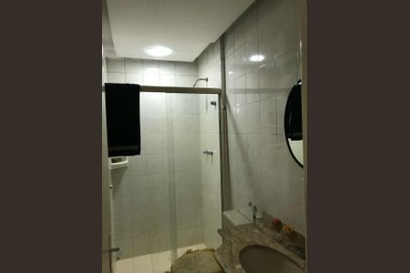 Casa de condomínio à venda com 212m², 4 quartos e 2 vagasBanheiro 