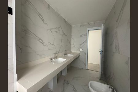 Apartamento para alugar com 175m², 3 quartos e 3 vagas Apartamento para alugar com 175m², 3 quartos e 3 vagasBanheiro da Suíte 3