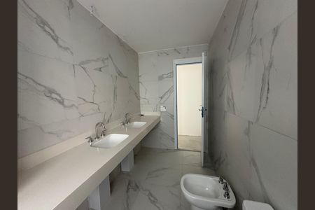 Apartamento para alugar com 175m², 3 quartos e 3 vagas Apartamento para alugar com 175m², 3 quartos e 3 vagasBanheiro da Suíte 3