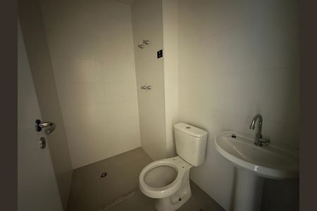 Apartamento para alugar com 175m², 3 quartos e 3 vagas Apartamento para alugar com 175m², 3 quartos e 3 vagasBanheiro de serviço