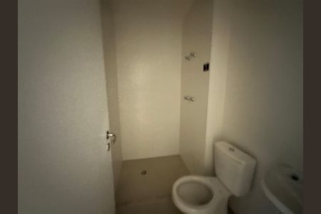 Apartamento para alugar com 175m², 3 quartos e 3 vagas Apartamento para alugar com 175m², 3 quartos e 3 vagasBanheiro de serviço