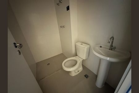 Apartamento para alugar com 175m², 3 quartos e 3 vagas Apartamento para alugar com 175m², 3 quartos e 3 vagasBanheiro de serviço