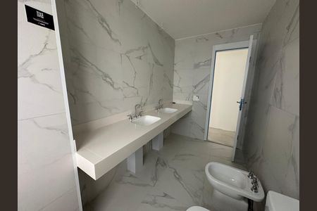 Apartamento para alugar com 175m², 3 quartos e 3 vagas Apartamento para alugar com 175m², 3 quartos e 3 vagasBanheiro da Suíte 3