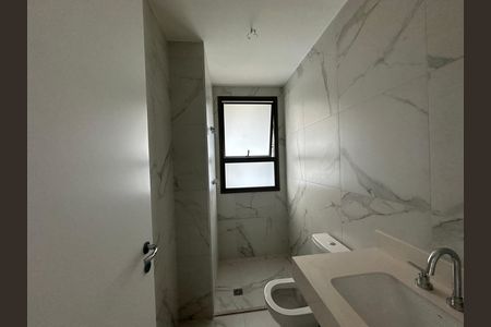 Apartamento para alugar com 175m², 3 quartos e 3 vagas Apartamento para alugar com 175m², 3 quartos e 3 vagasBanheiro da Suíte 2