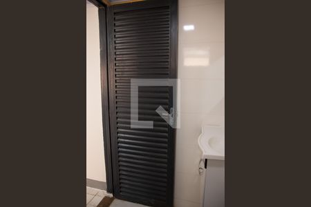 Studio para alugar com 72m², 1 quarto e sem vaga Studio para alugar com 72m², 1 quarto e sem vagaBanheiro