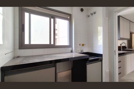 Apartamento à venda com 132m², 4 quartos e 2 vagas