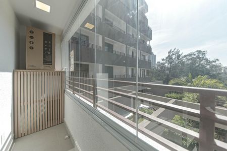 Studio à venda com 27m², 1 quarto e sem vaga Studio à venda com 27m², 1 quarto e sem vagaVaranda